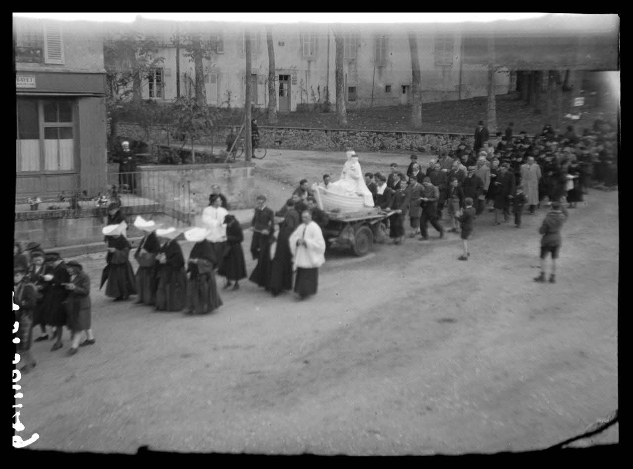 photographie Pèlerinage de Notre-Dame de Boulogne, le cortège Ph.1943.301.149 Photo