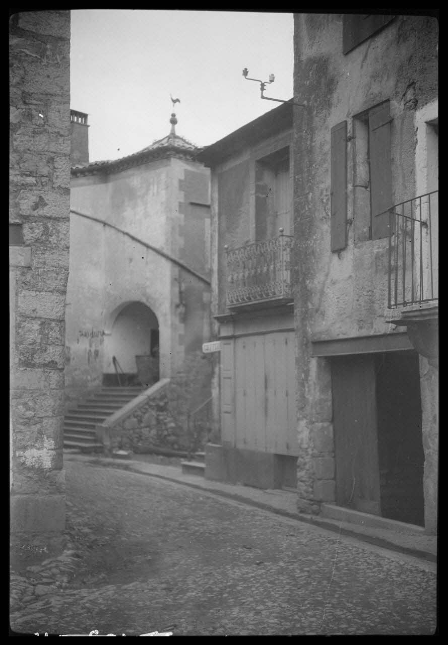 Yvon Almairac photographie Maison du pigeonnier Languedoc-Roussillon, France 1943/2/2 Ph.1943.306.24 Photo