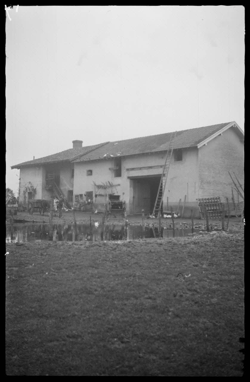 Canteloup photographie Maison de Monsieur Moranda Franche-Comté, France 1945 Ph.1946.68.17 Photo