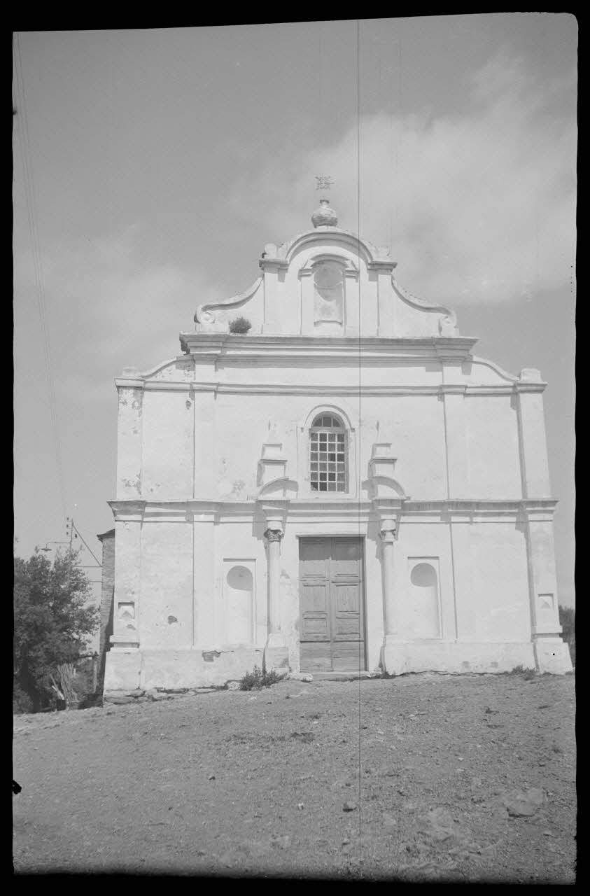 Max photographie Eglise. Façade Corse, France 1946/5/1 Ph.1946.101.3 Photo