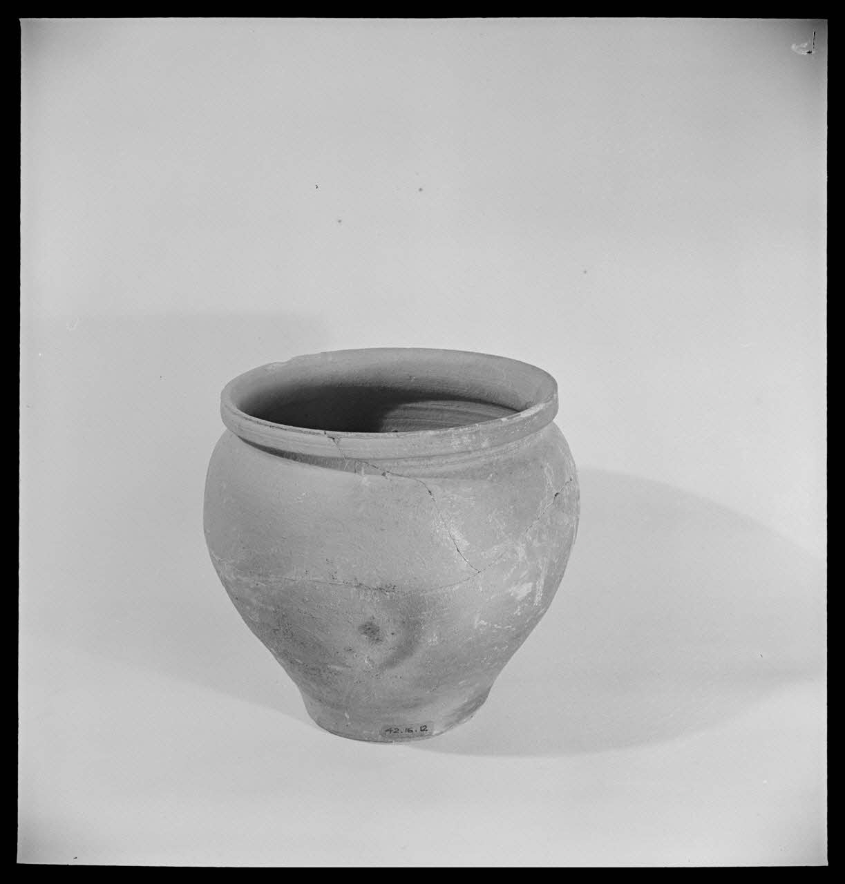 Pierre Soulier photographie Chaudière pour cailler le lait Pays de la Loire, France 1949/12/1 Ph.1949.61.25 Photo