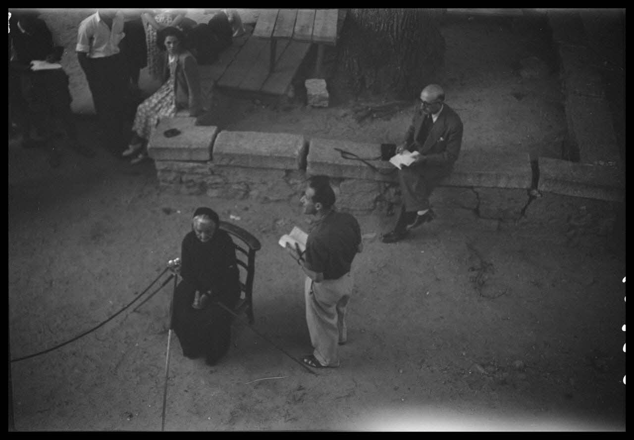 Raymond Borelly photographie Scène d'enregistrement à la Santa Corse, France 1948/9/9 Ph.1949.36.61 Photo