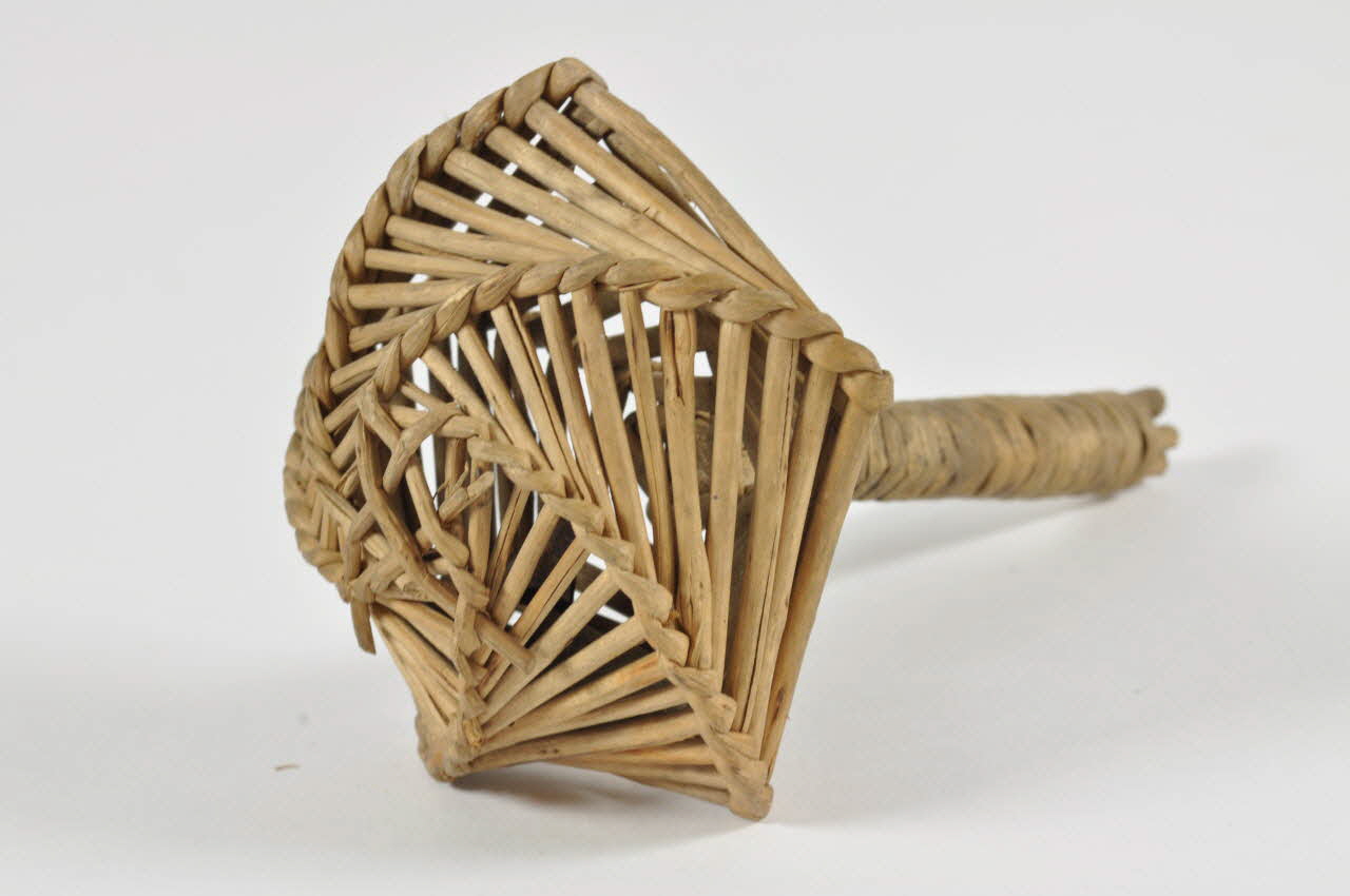 Tirot ; La Vannerie Française hochet Picardie, France 1937-1972 1986.51.6 Photo Mucem