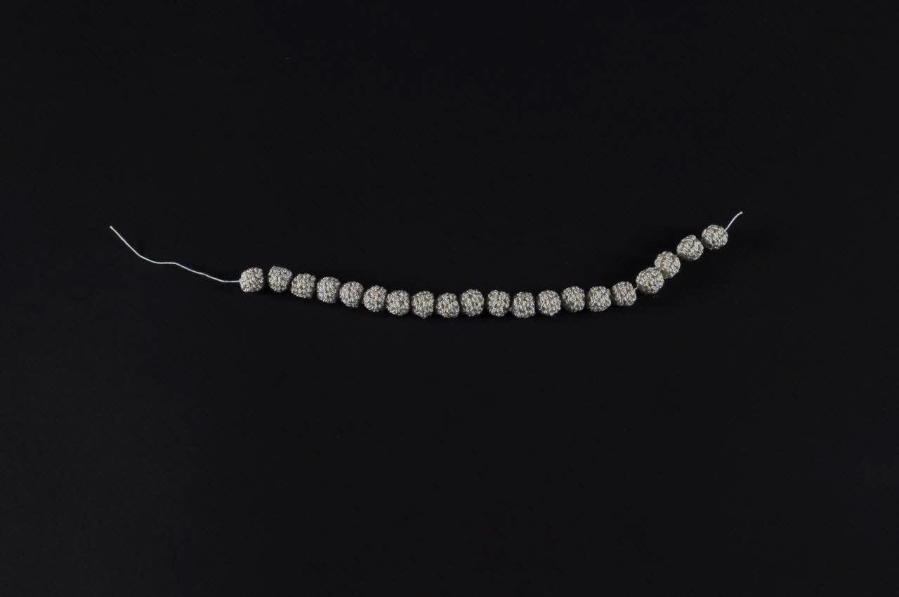 élément de costume 1986.6.109.4 Photo Mucem