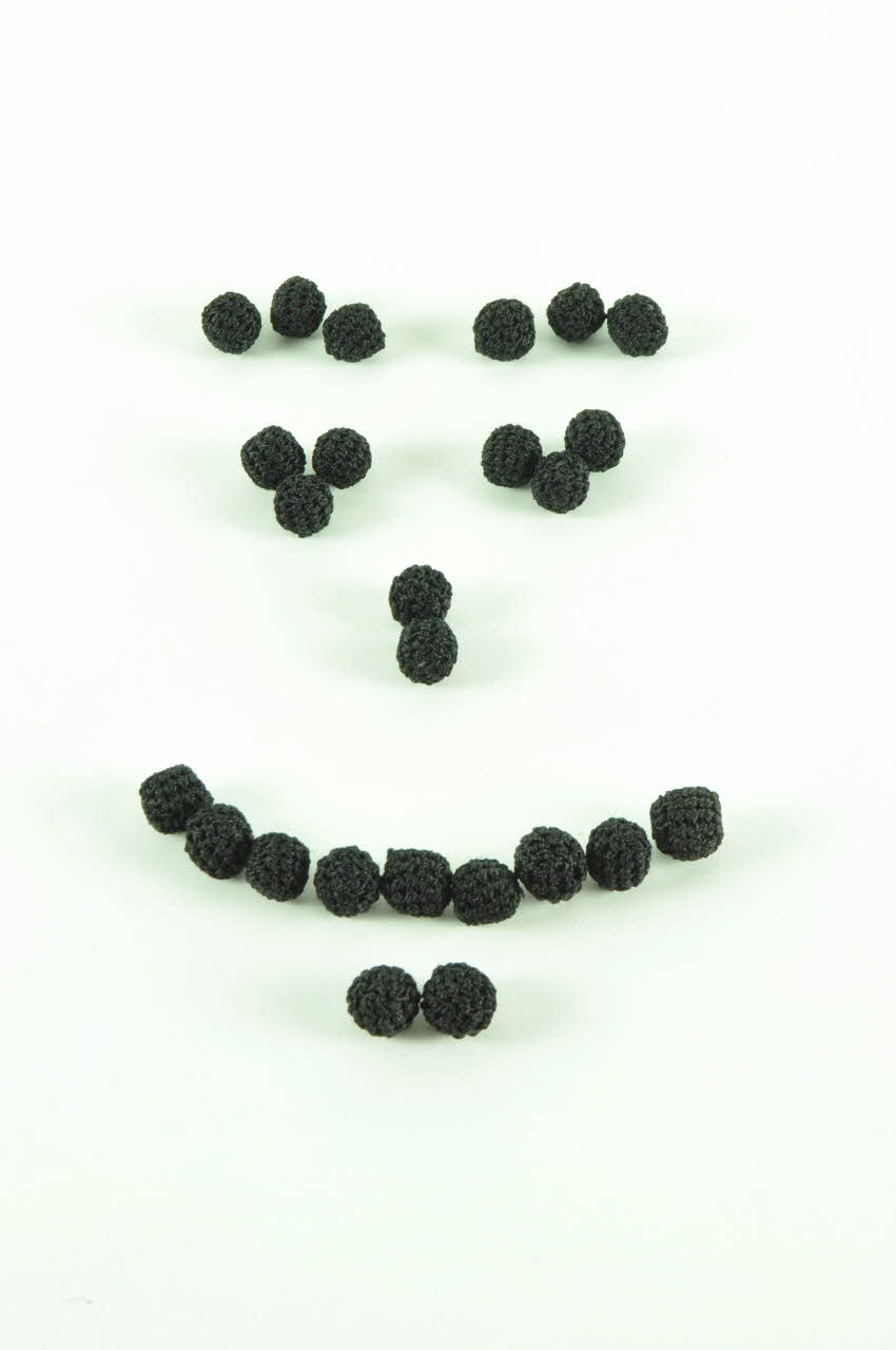 élément de costume 1986.6.109.8 Photo Mucem