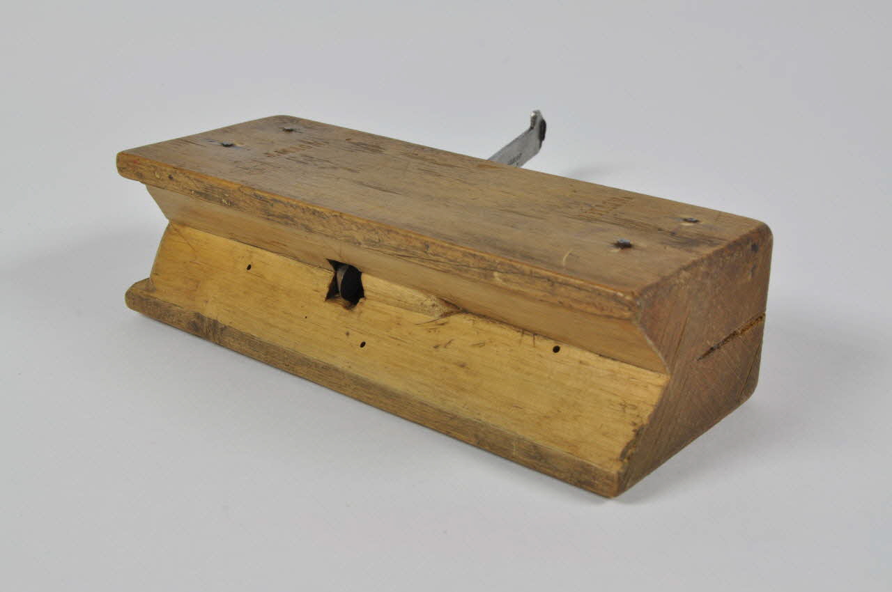 RABOT A MOULURER 1941.56.39  Photo Mucem