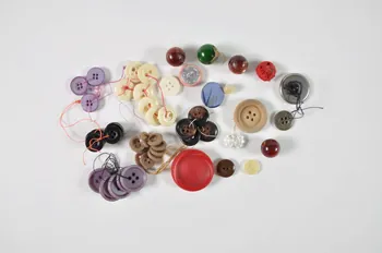 LOT DE BOUTONS 1993.28.66.2.1.1-52 Photo Mucem