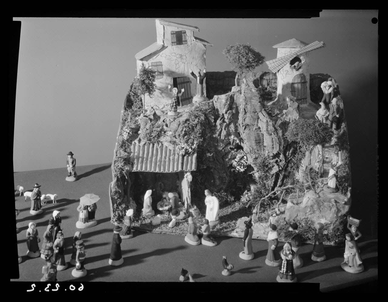 Pierre Soulier photographie Crèche avec santons. Provenant d'Aubagne Ile-de-France, France 1960/3/1 Ph.1960.23.2 Photo Mucem