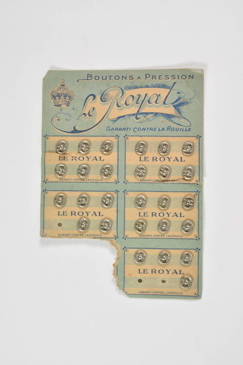 CARTON DE BOUTONS 1993.28.68.4.1 Photo Mucem