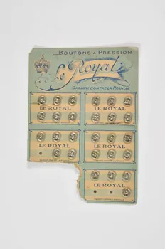 CARTON DE BOUTONS 1993.28.68.4.1 Photo Mucem