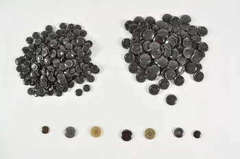 LOT DE BOUTONS 1993.28.68.8.3.1-9 Photo Mucem