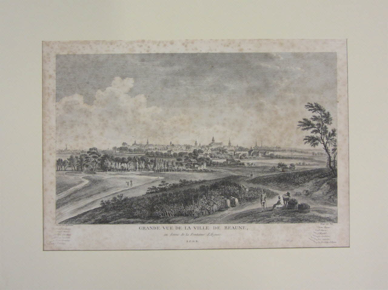 estampe Grande vue de la ville de Beaune 1949.15.5 Photo Mucem / cliché : Musée du vin de Bourgogne de Beaune / Pascal Tournier (Photographic)