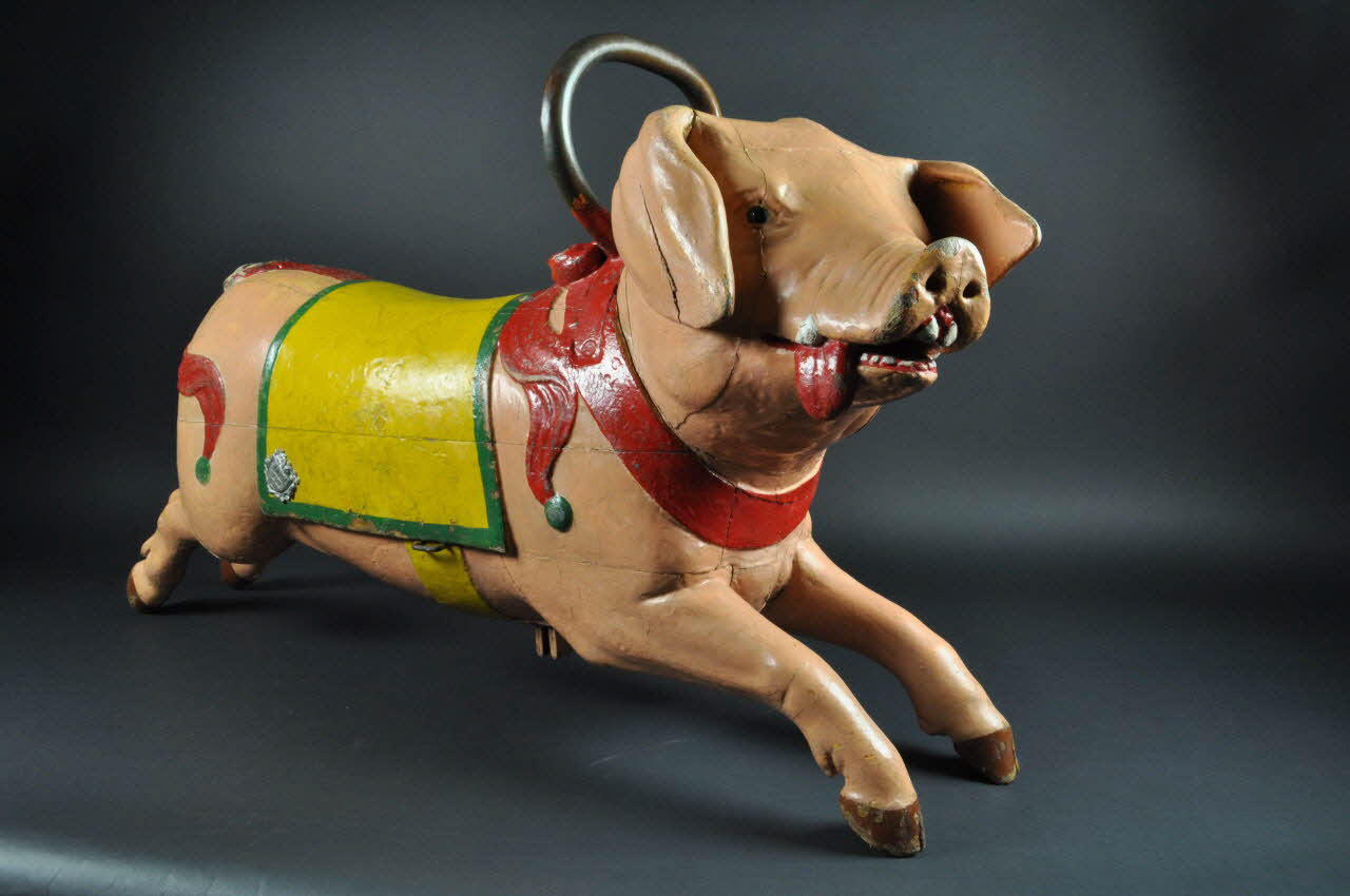 Gustave Bayol SUJET DE MANEGE:COCHON Pays de la Loire, France 1900 1996.19.2 Photo Mucem