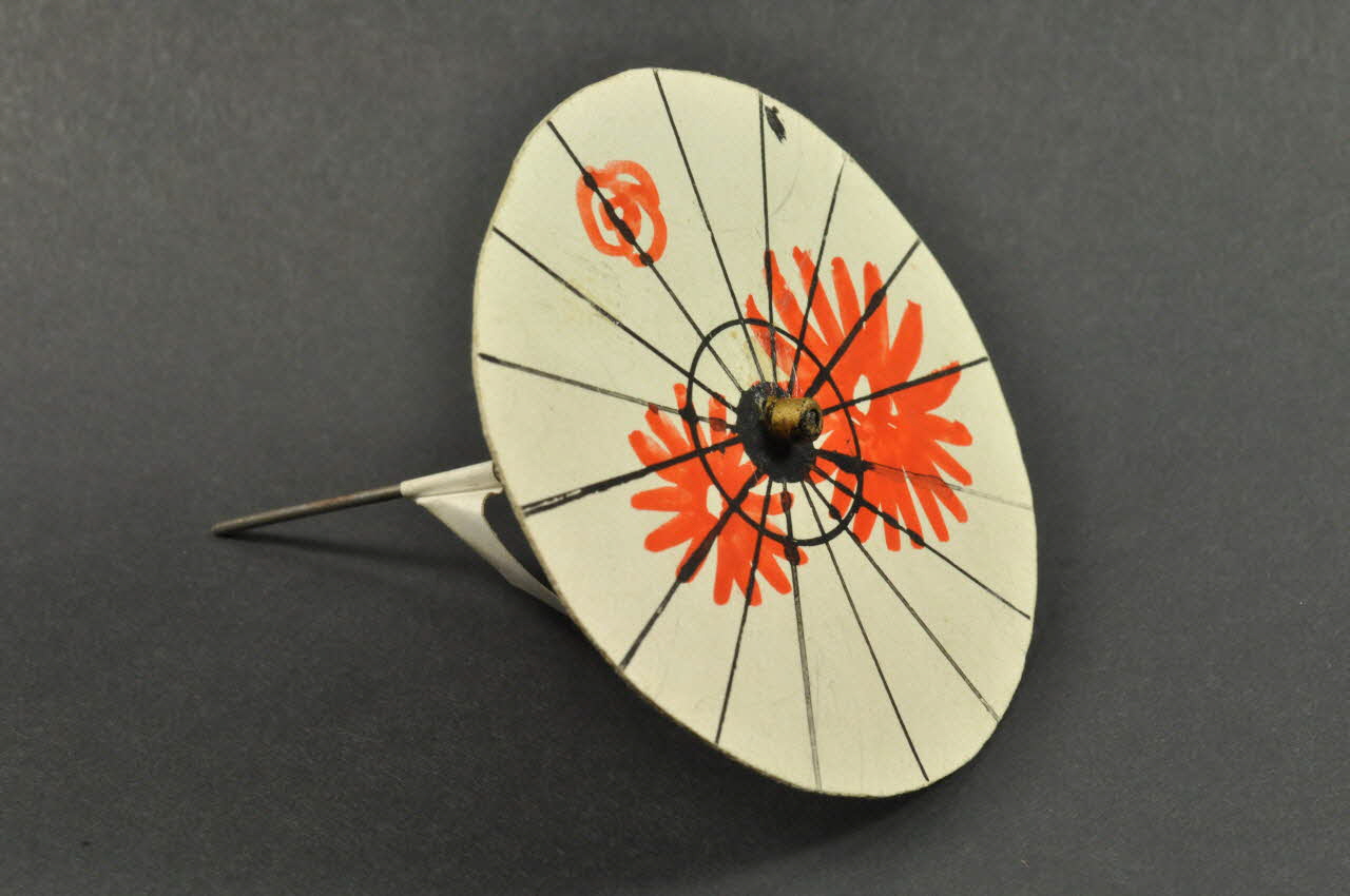 Georges Berger accessoire de cirque 1924-1971 1996.2.11.17 Photo Mucem