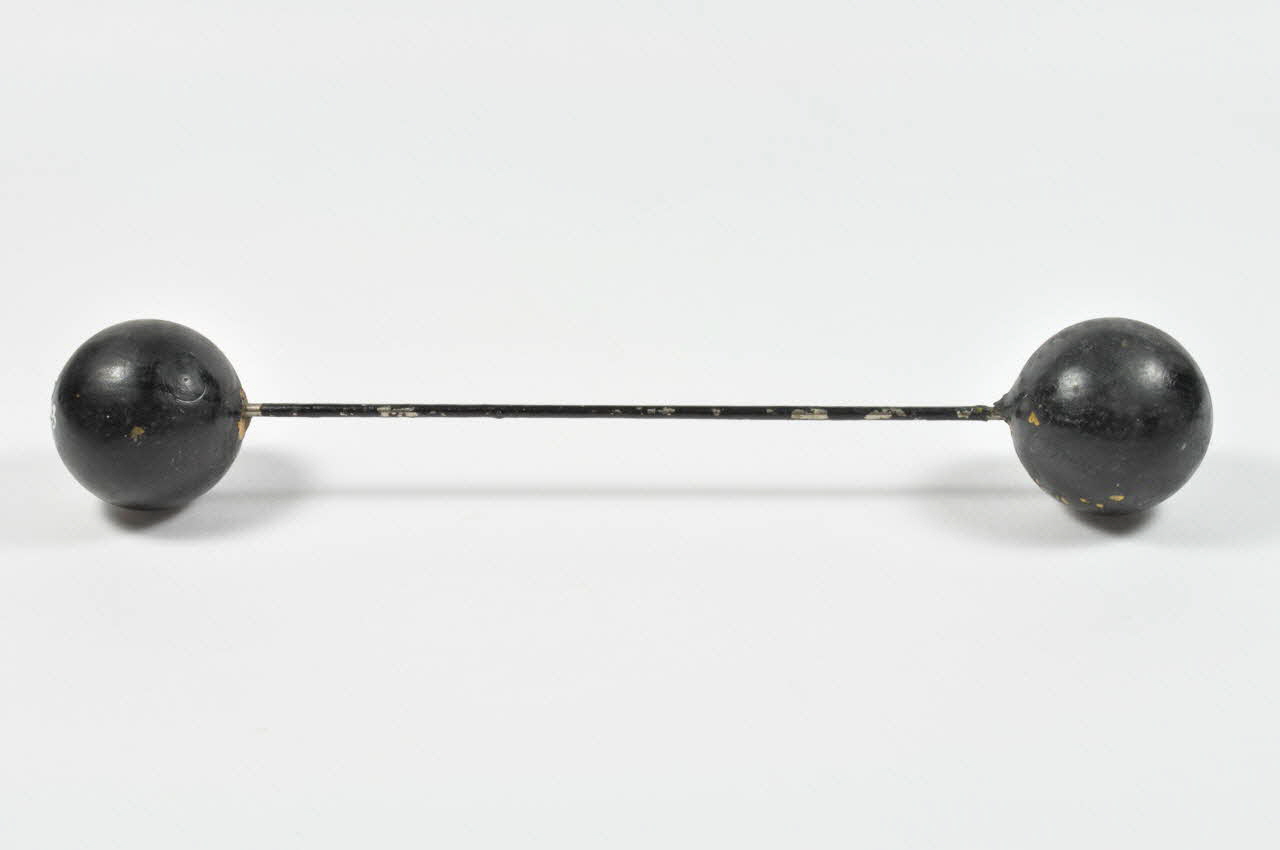 Georges Berger accessoire de cirque 1924-1971 1996.2.12.13 Photo Mucem