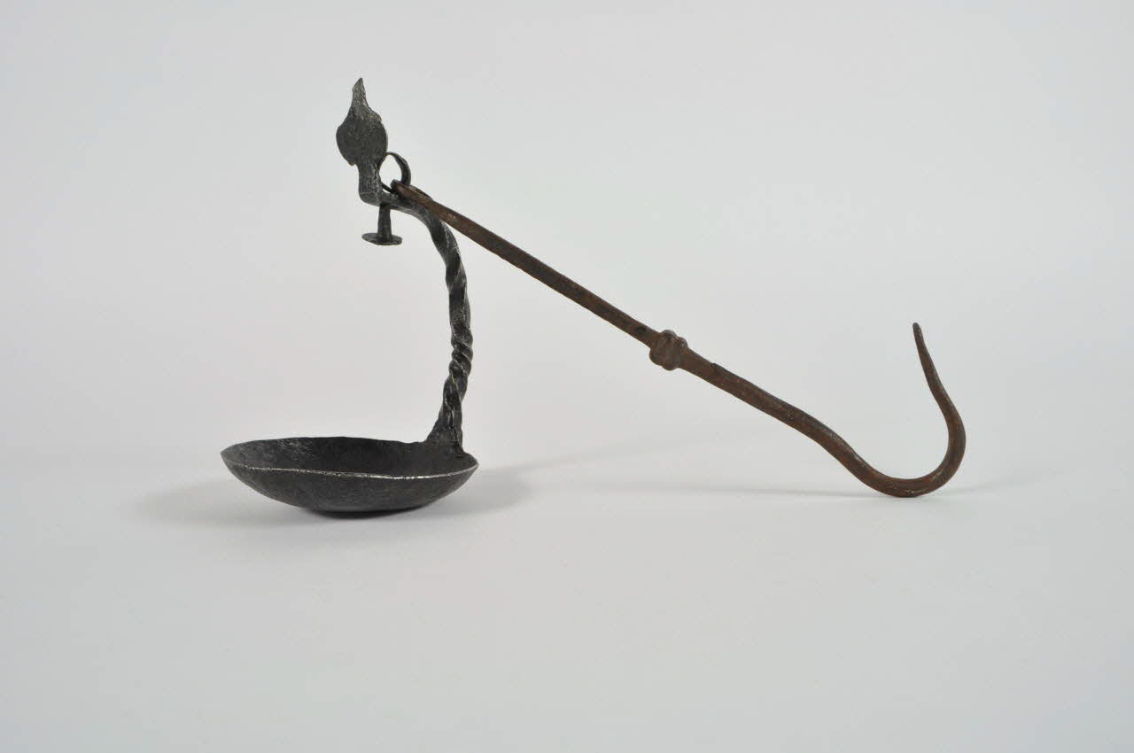 lampe à un godet ouvert Chaleil 1943.137.5 Photo Mucem