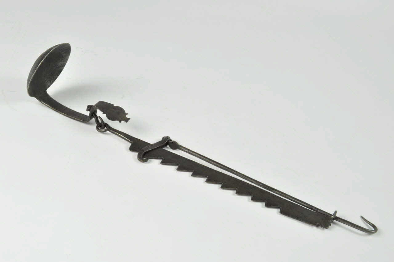 lampe à un godet ouvert 1943.137.8.1-2 Photo Mucem