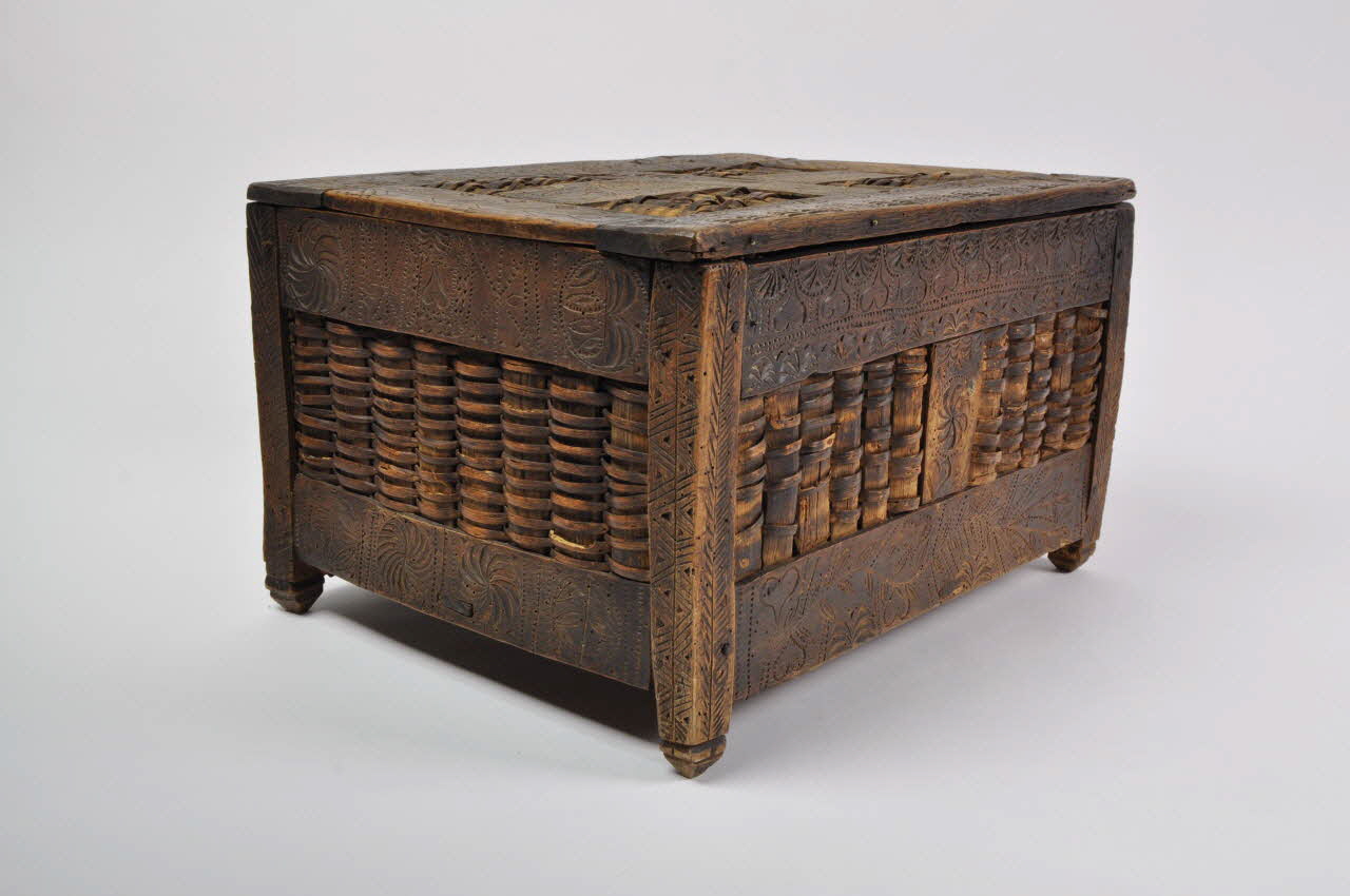 coffre Languedoc-Roussillon, France 1828 1943.167.1 Photo Mucem