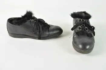 Léo Vermandel chaussure Ile-de-France, France 1964-1966 1997.18.2.4.1-2 Photo Mucem
