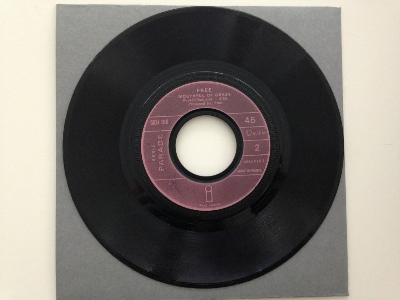 disque 45 tours Mouthful of grass 2001.69.16.3868 Photo