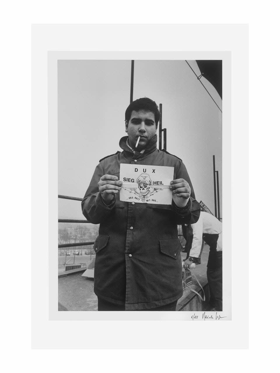 Daniele Segre tirage photographique Ultras "Dux Sieg Heil" Piémont, Italie 1977/5-1979/5 2016.24.1 Photo Mucem/ Yves Inchierman