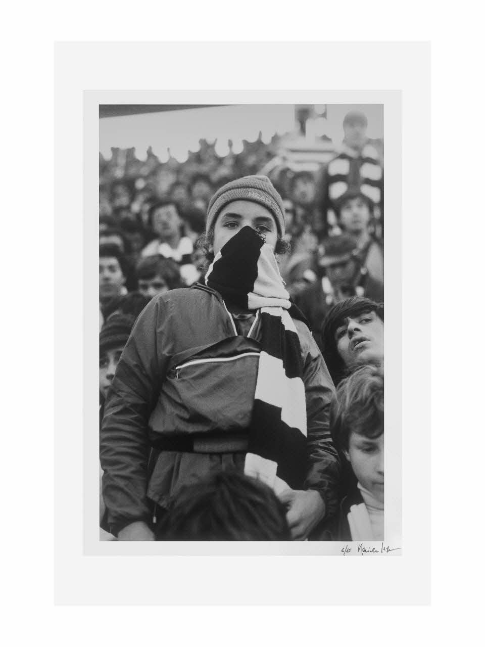 Daniele Segre tirage photographique Jeune tifoso de la Juventus de Turin Piémont, Italie 1977/5-1979/5 2016.24.7 Photo Mucem/ Yves Inchierman