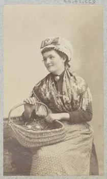 Anonyme photographie Album n°2 du Musée d'ethnographie du Trocadéro Rhône-Alpes, France 1875-1899 Ph.1944.41.229 Photo