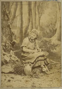 Anonyme photographie Album n°2 du Musée d'ethnographie du Trocadéro Champagne-Ardenne, France 1875-1899 Ph.1944.41.246 Photo