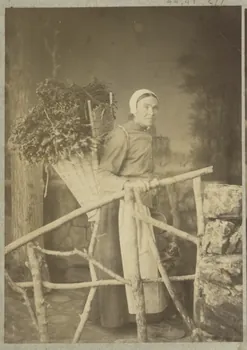 Ch. Gilbert photographie Album n°2 du Musée d'ethnographie du Trocadéro Lorraine, France 1875-1899 Ph.1944.41.277 Photo