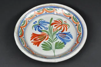 assiette calotte Bretagne, France 1835-1845 1943.37.14 Photo Mucem