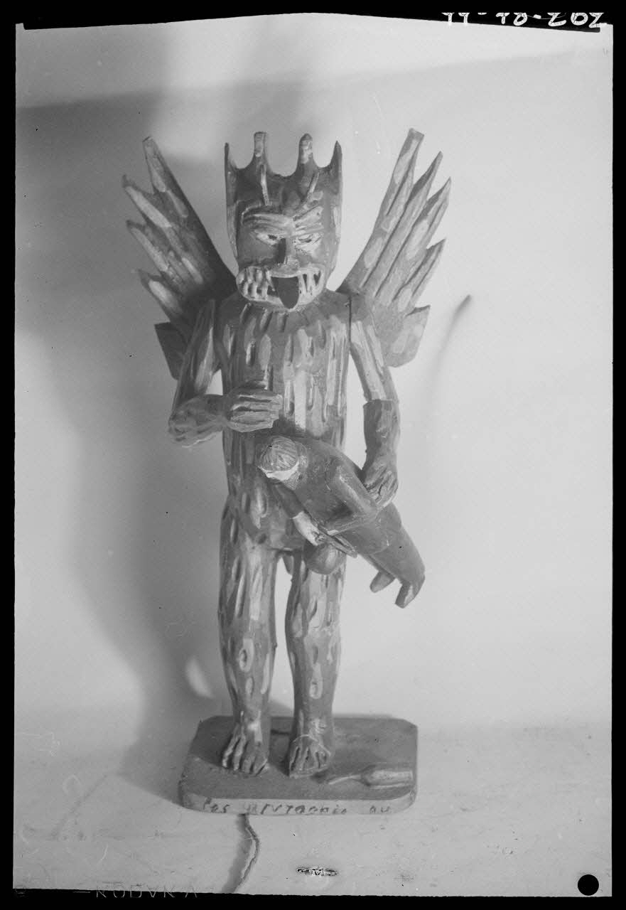 Pierre Séguy photographie Statuette du diable de Bessans, de Savoie Ile-de-France, France 1944/1/1 Ph.1944.78.262 Photo