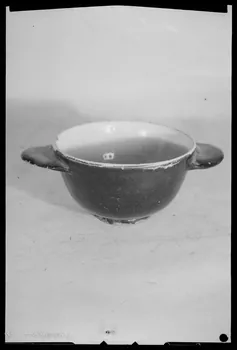 Pierre Séguy photographie Ecuelle de Cluny de Saône-et-Loire Ile-de-France, France 1944/1/1 Ph.1944.78.343 Photo