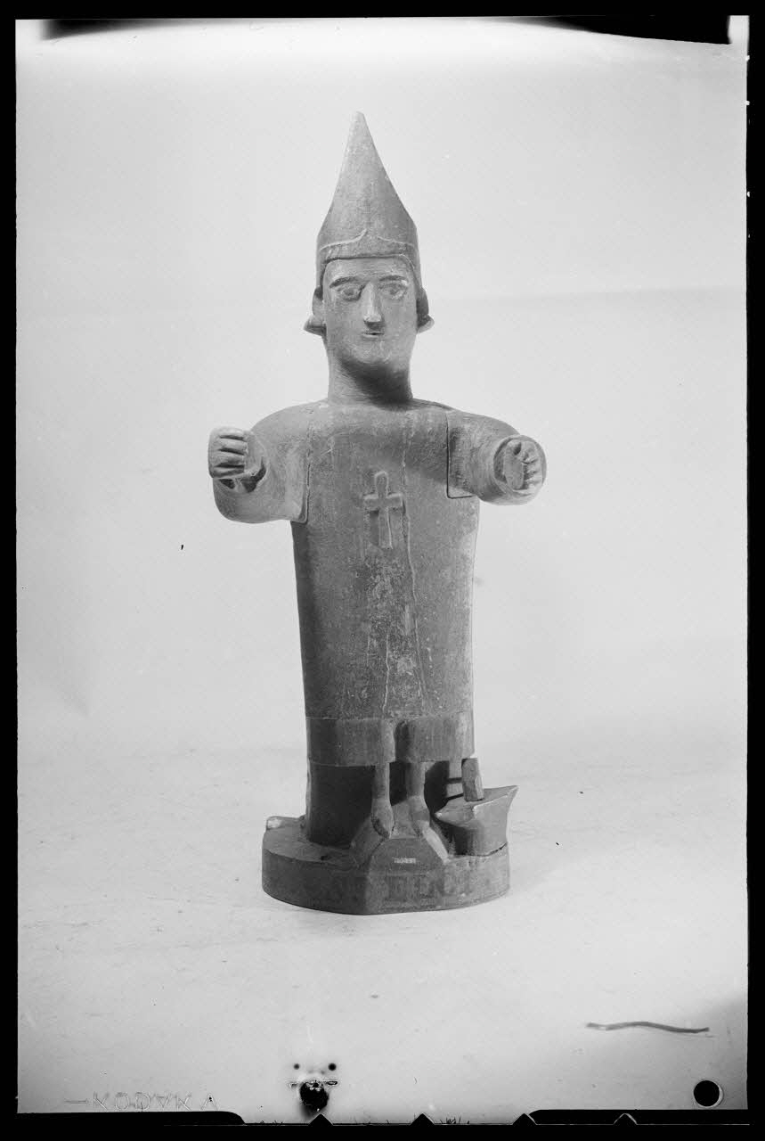 Pierre Séguy photographie Statuette de saint Eloi Ile-de-France, France 1944/1/15 Ph.1944.78.451 Photo