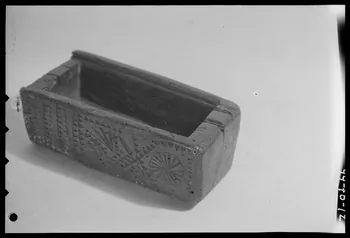 Pierre Séguy photographie Coffret à bijoux provenant d'Auvergne Ile-de-France, France 1944/1/1 Ph.1944.78.72 Photo