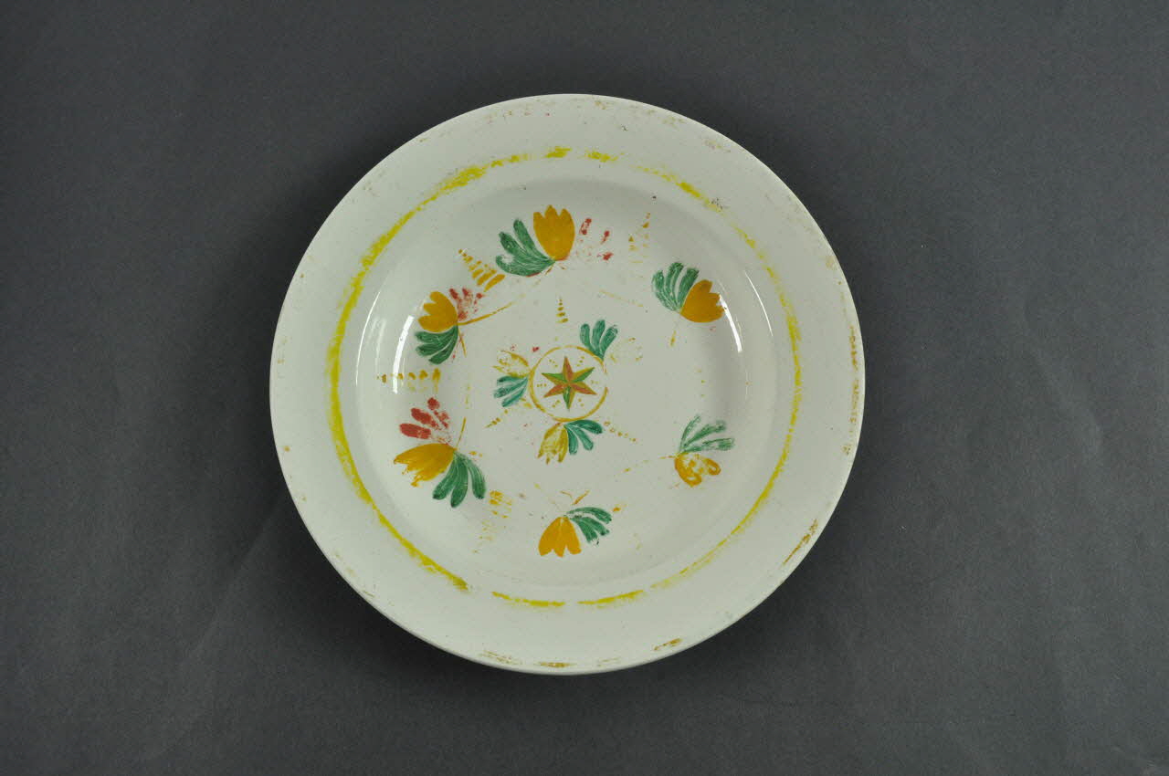 assiette creuse 1943.37.35 Photo Mucem