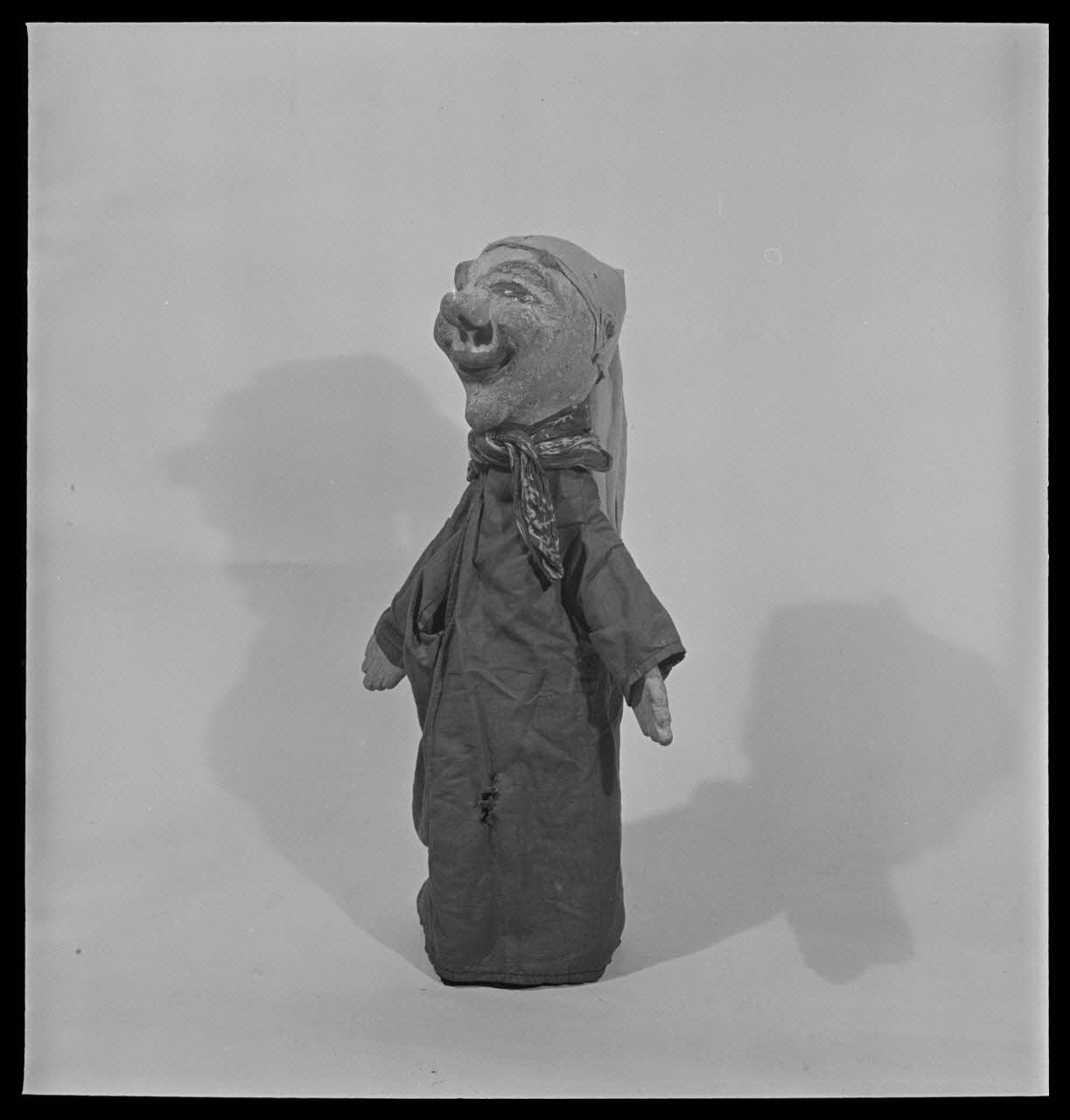 Pierre Soulier photographie Théâtre Paul Jeanne. Marionnette à gaine représentant un paysan France 1950/7/1 Ph.1950.28.17 Photo