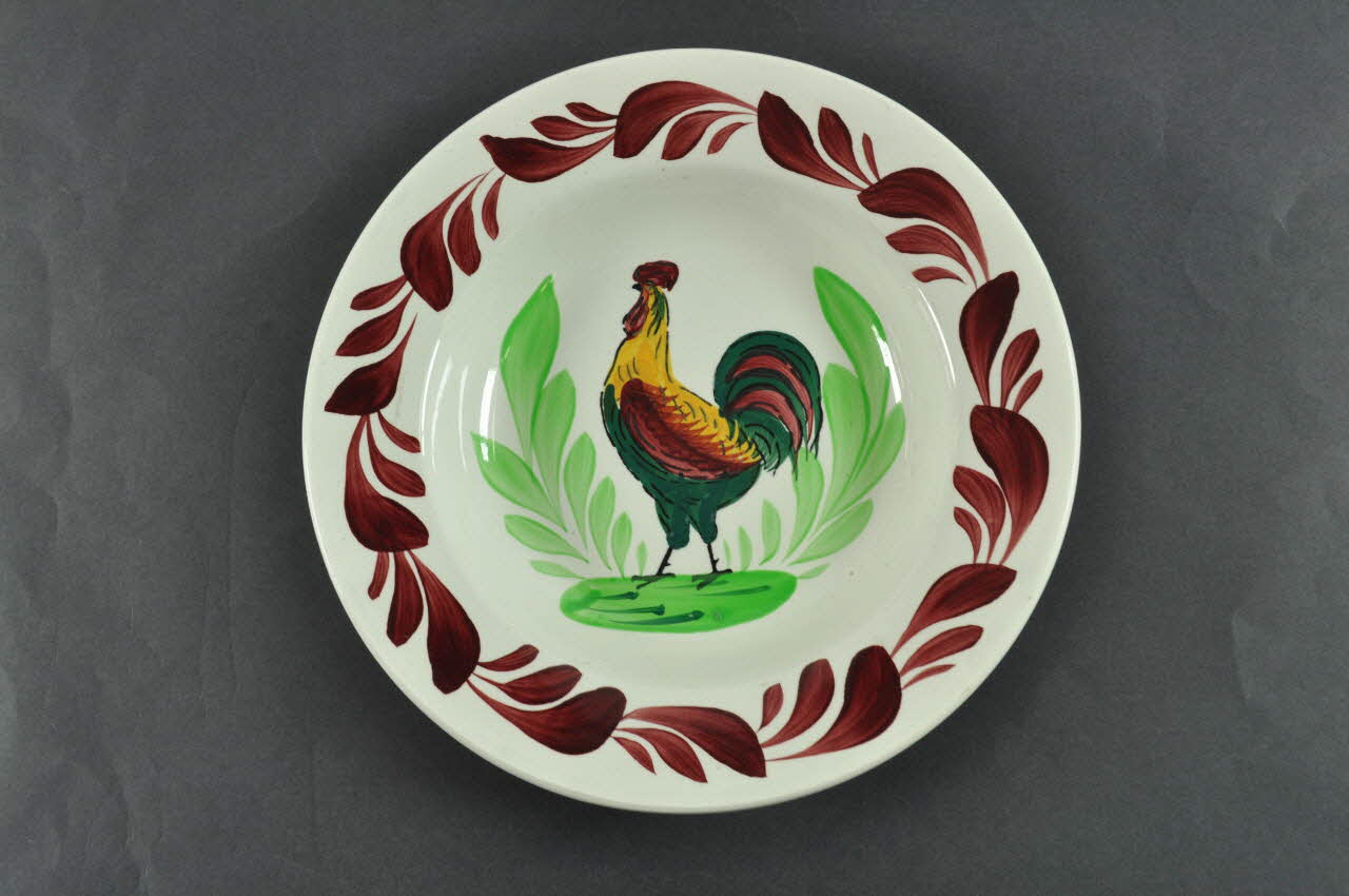 assiette creuse Île-de-France, France 1900-1943 1943.37.40 Photo Mucem