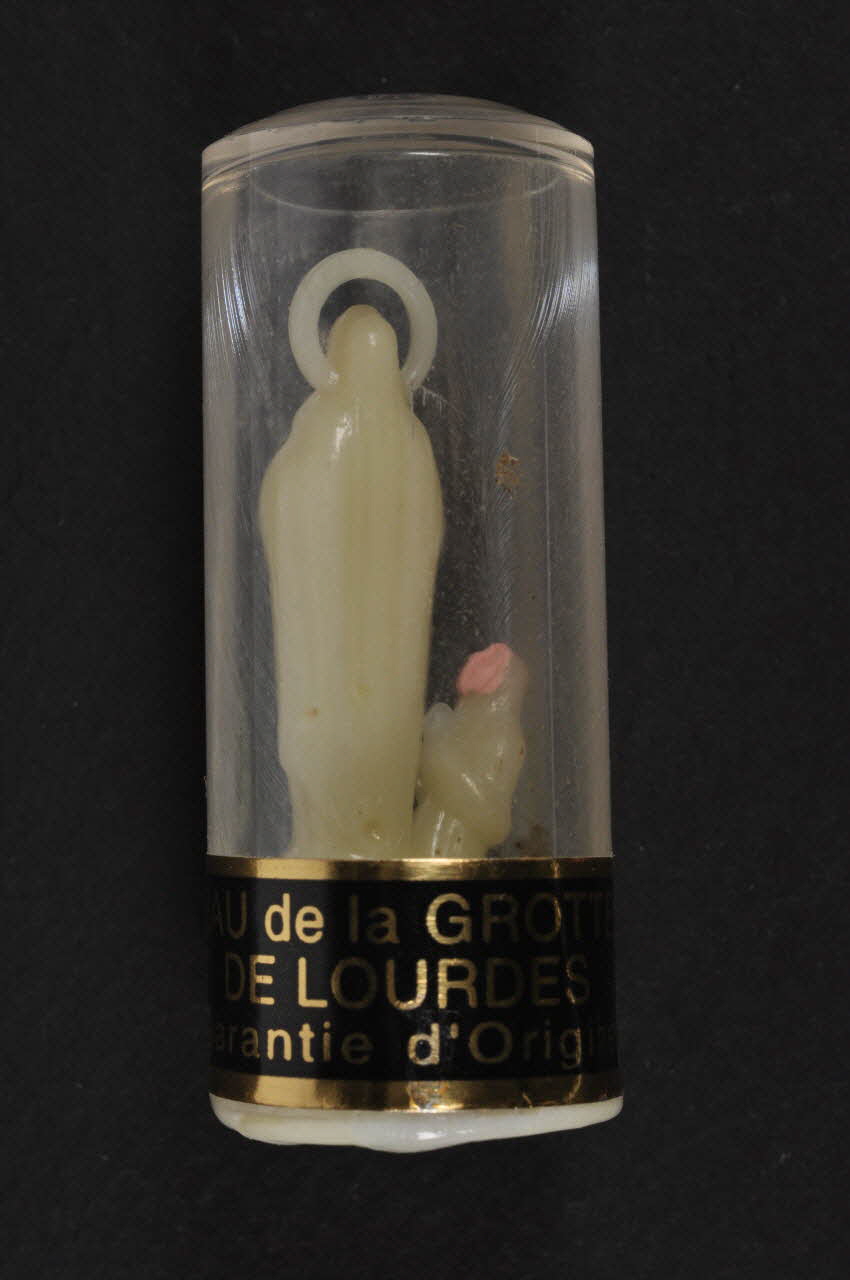 Seral oratoire de poche Midi-Pyrénées, France 1998 1998.20.2 Photo Mucem