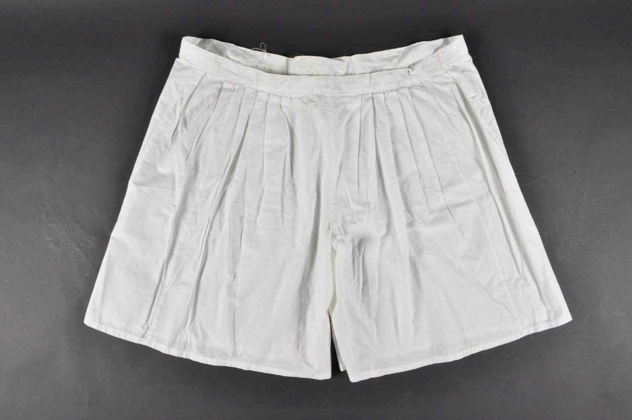 Geoffroy pantalon costume "thème traditionnel Kalson All Stars" Guadeloupe, France 1988 1997.65.7.2 Photo Mucem