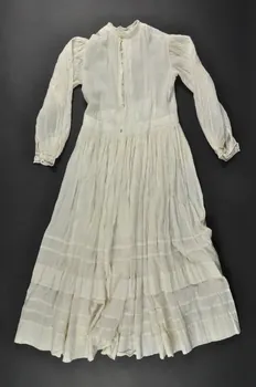 robe de communiante 1997.70.133.2 Photo Mucem